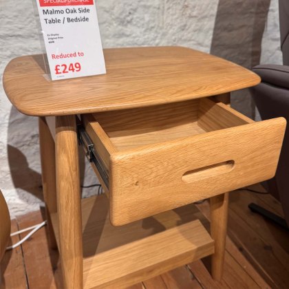 Showroom Clearance: Malmo Oak Side Table / Bedside Showroom Clearance: Malmo Oak Side Table / Bedside