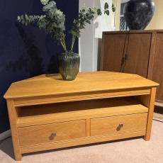 Showroom Clearance: Anbercraft Beaumont BMT17 Large Corner TV Unit with Solid Oak Top Showroom Clearance: Anbercraft Beaumont BMT17 Large Corner TV Unit with Solid Oak Top