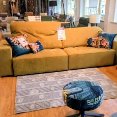 Showroom Clearance: Fama Paradis Electric Extending Sofa Showroom Clearance: Fama Paradis Electric Extending Sofa